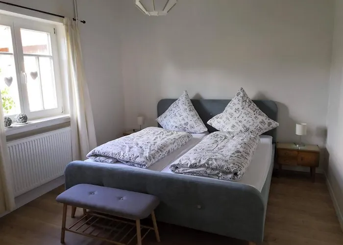 Schulhaus Wettges * Birstein